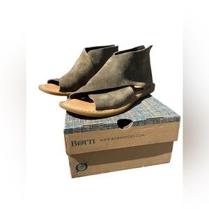 Born Olive Suede sandal.